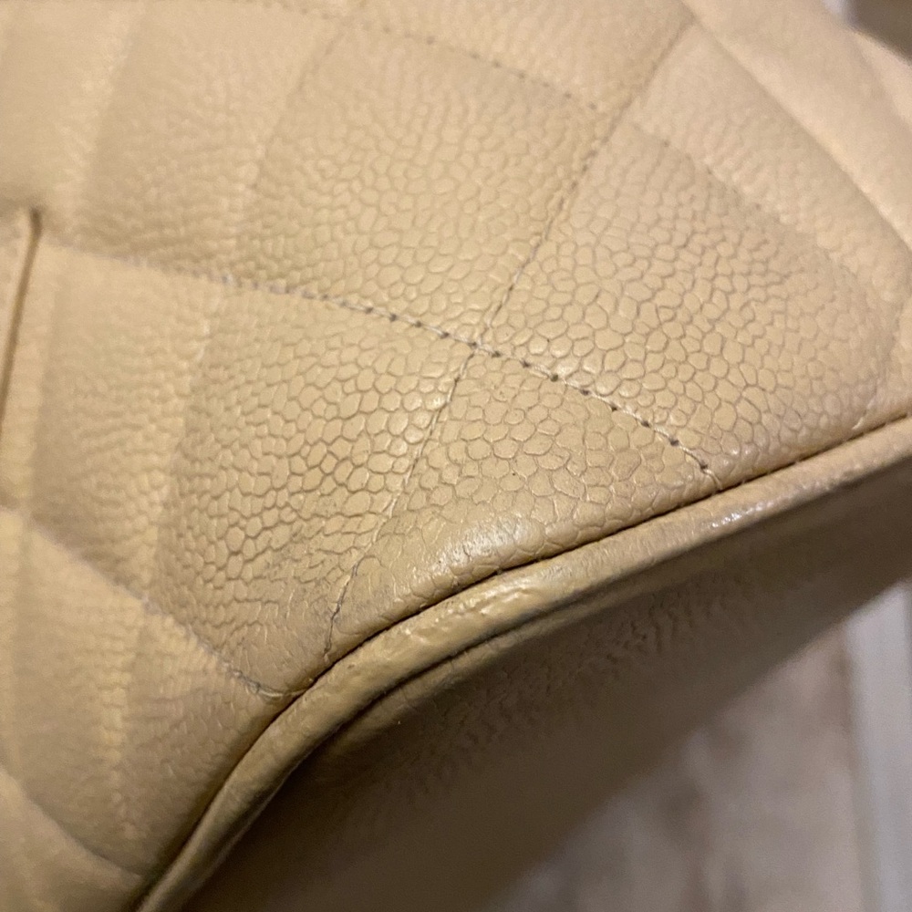 CHANEL Beige Authentic Vintage Caviar Medallion CC Tote-EUC with COA - Picture 8 of 16